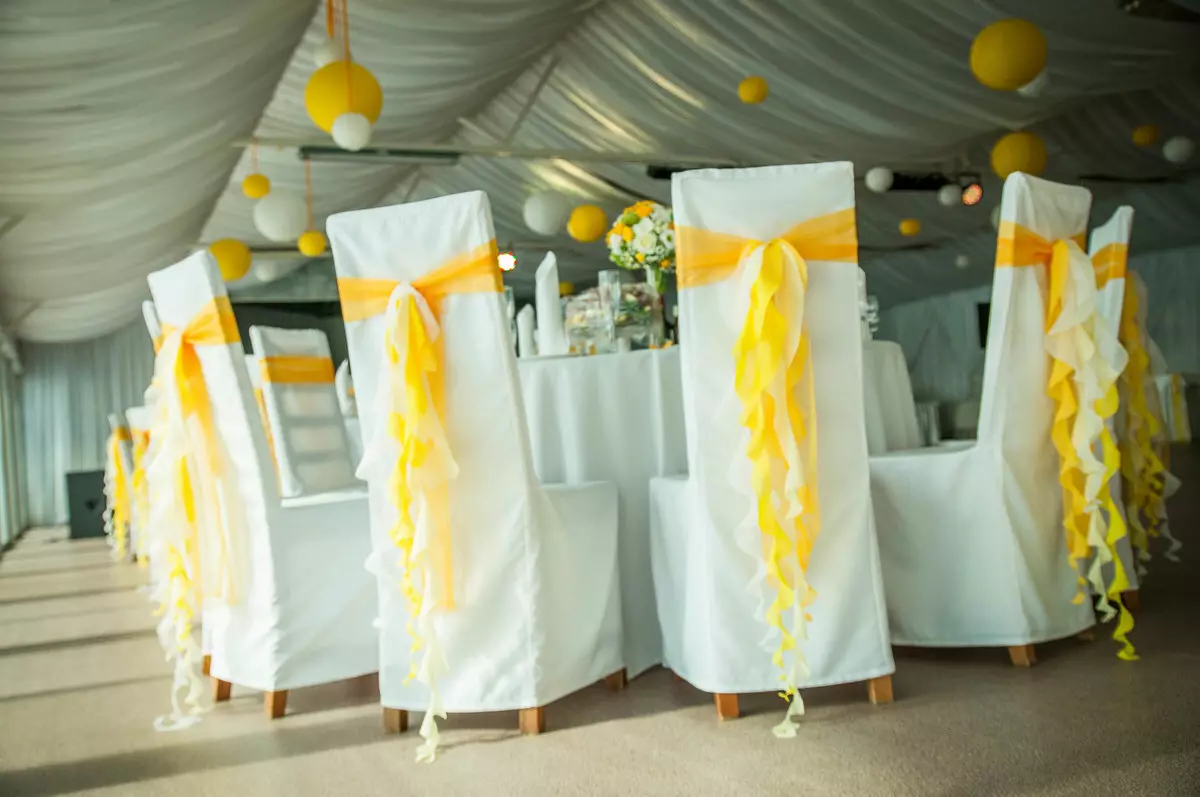 Оформление свадебного зала в желтом цвете