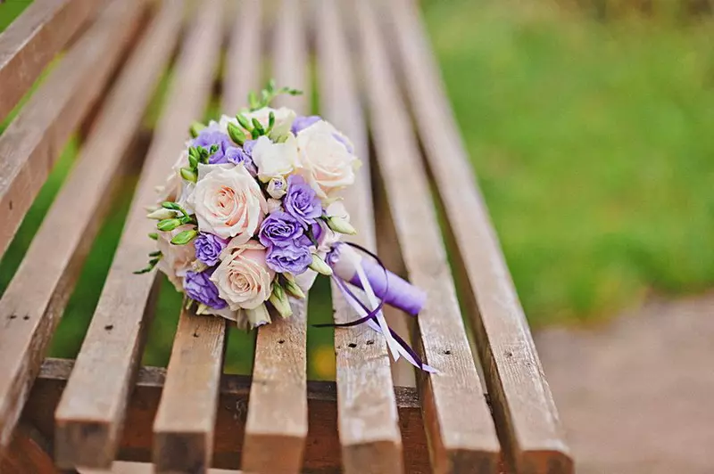 ດອກໄມ້ໃນ bouquet ຂອງ bride ໄດ້ (71 ຮູບ): ຊື່ຂອງພືດ wedding ຕາມລະດູການທີ່ດີທີ່ສຸດ 7980_62