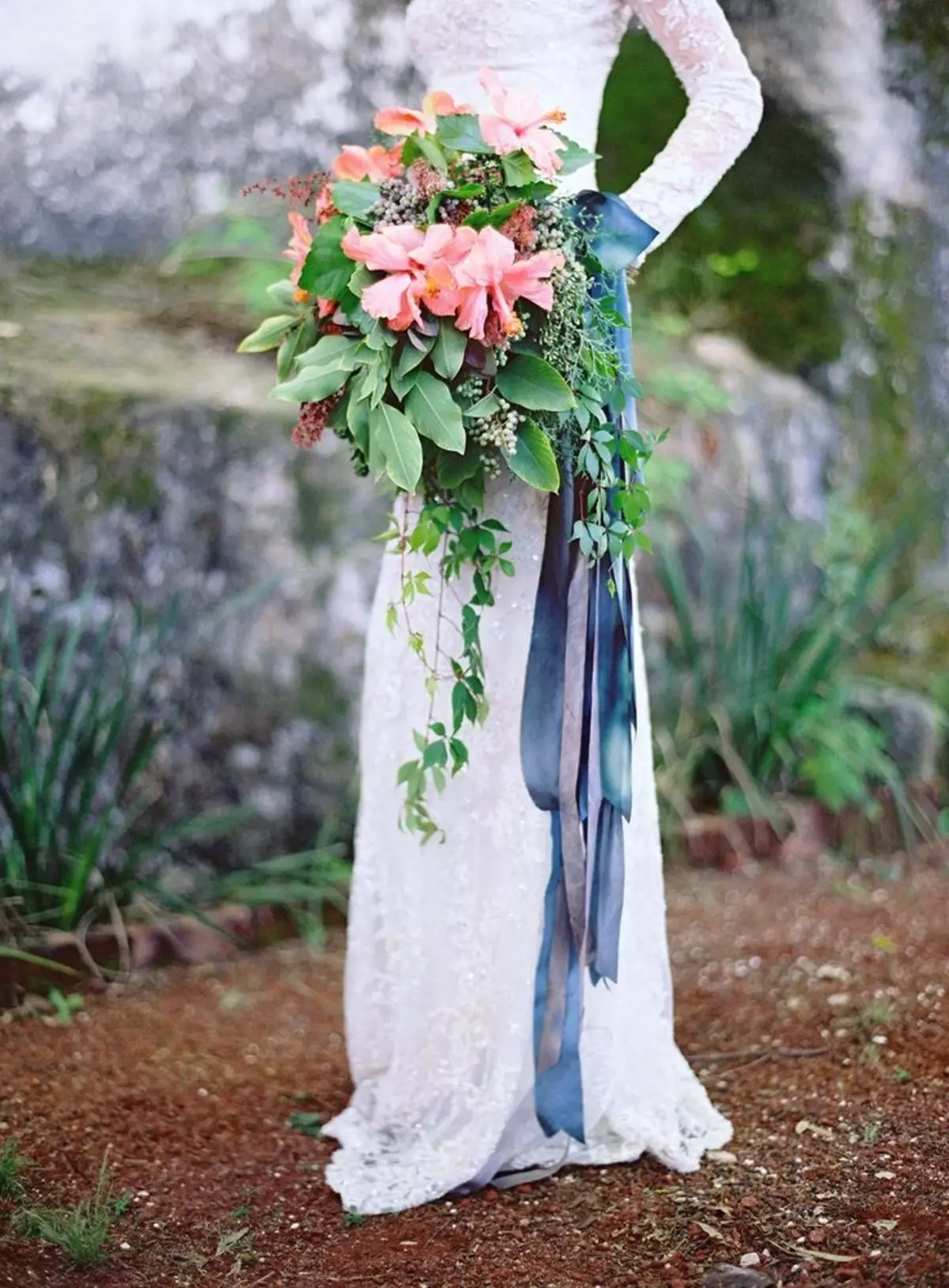 ດອກໄມ້ໃນ bouquet ຂອງ bride ໄດ້ (71 ຮູບ): ຊື່ຂອງພືດ wedding ຕາມລະດູການທີ່ດີທີ່ສຸດ 7980_71