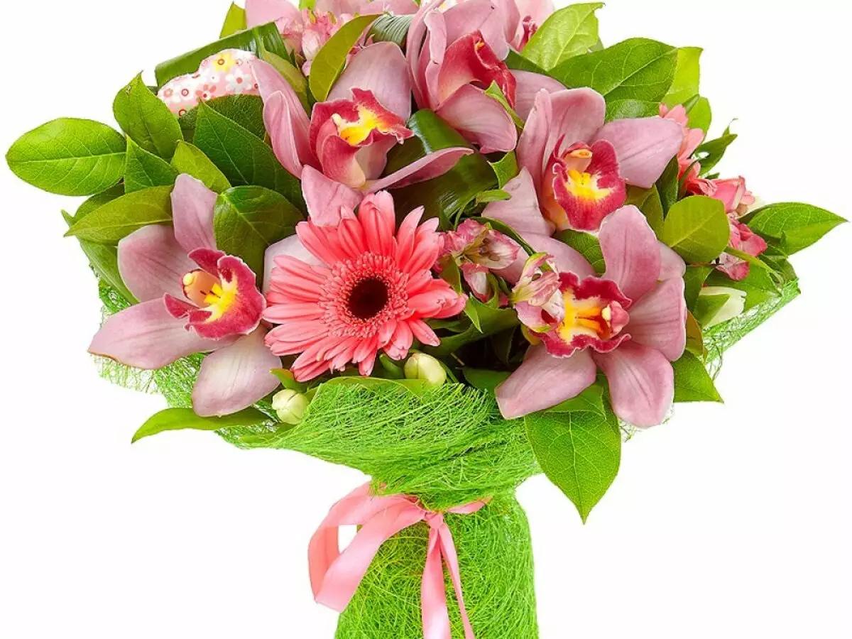 Bouquet kot darilo za poročne novice (113 fotografij): Kaj cvetje dajejo mladim od staršev in gostov? 7987_57