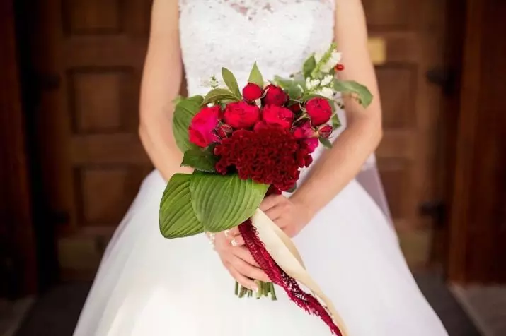 Marsala Color Bouquet para novia (62 fotos): Marsala Color Composiciones de boda en blanco combinado 7990_50