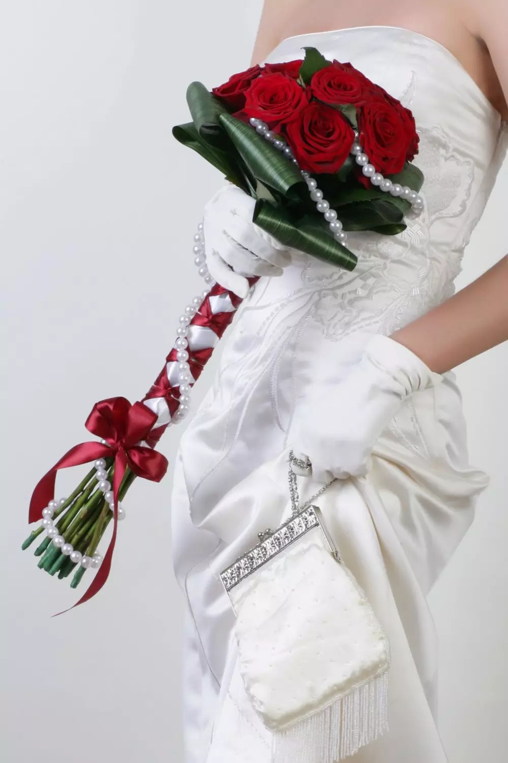 ວິທີການເຮັດ bouquet ຂອງ bridal ຈາກສີດໍາລົງຊີວິດດ້ວຍມືຂອງທ່ານເອງ? 31 ຮູບພາບວິທີການກ້າວໄປສູ່ບາດກ້າວໃນການປະກອບ bouquet wedding ທີ່ມີ Portboot? 7993_14