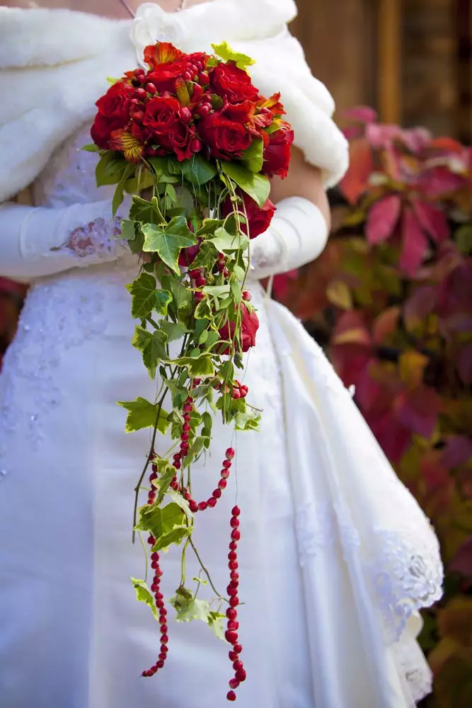 Com fer un ram de núvia de colors que viuen amb les seves pròpies mans? 31 fotos Com pas a pas per armar un ram de casament amb un portboot? 7993_28