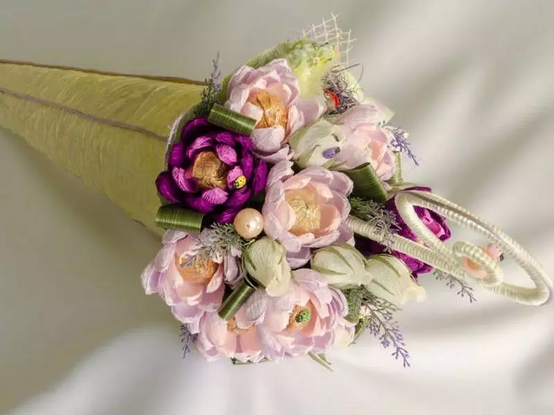 Bouquet ee nacnac ee aroos (60 sawir): Waxyaabaha nacnaca asalka ah ee aroosadda ee aroosadda 8000_53