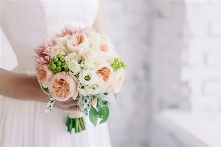 Букет нареченої «Растрепиш» (43 фото): весільний розпатланий букет білого і винного кольору 8004_39