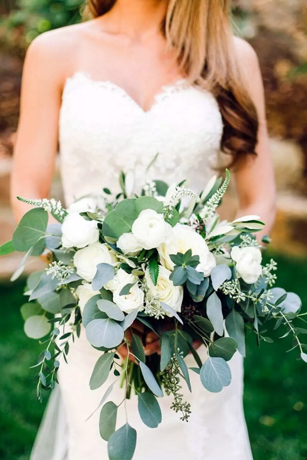 Букет нареченої «Растрепиш» (43 фото): весільний розпатланий букет білого і винного кольору 8004_4