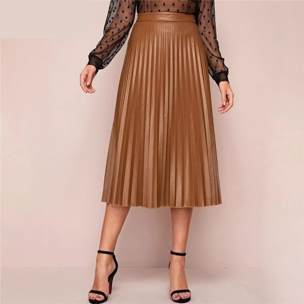 Placs Skirt Kulit: Apa yang perlu dipakai Rok Eco-Piece Pleated? Imej dengan skirt kulit tiruan hitam dan coklat 800_29