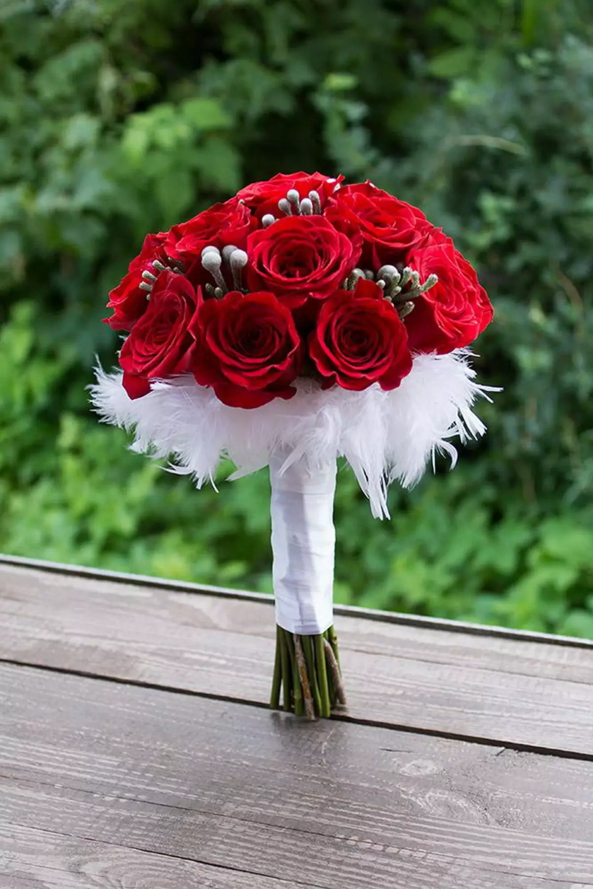 Bridal Bouquet med egne hænder (65 billeder): Hvordan laver man et bryllup buket af buske roser, penge og frugt selv trin for trin? 8020_18