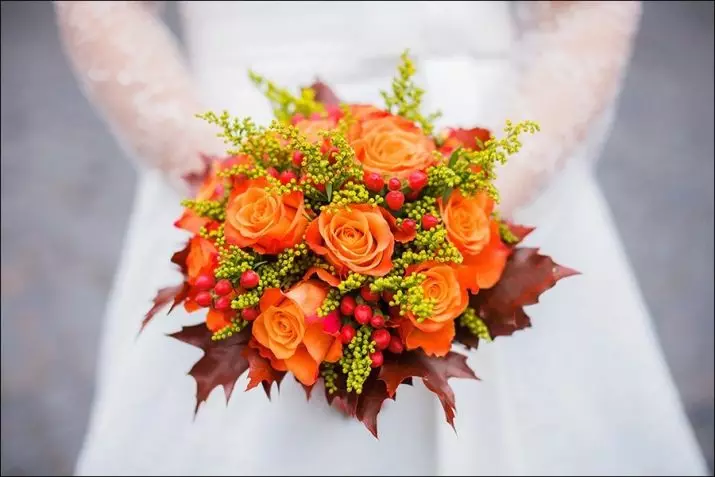 Булчински букет со свои раце (65 фотографии): Како да се направи свадба букет од грмушки рози, пари и плод самиот чекор по чекор? 8020_3