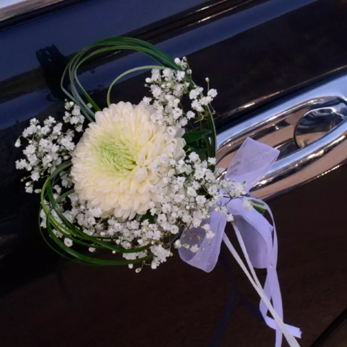 Bridal bouquet na aka ha (25 foto): esi mee ka ihe agbamakwụkwọ nke ohia Roses, ego na nkpuru n'onwe ya n 'isi? 8020_46
