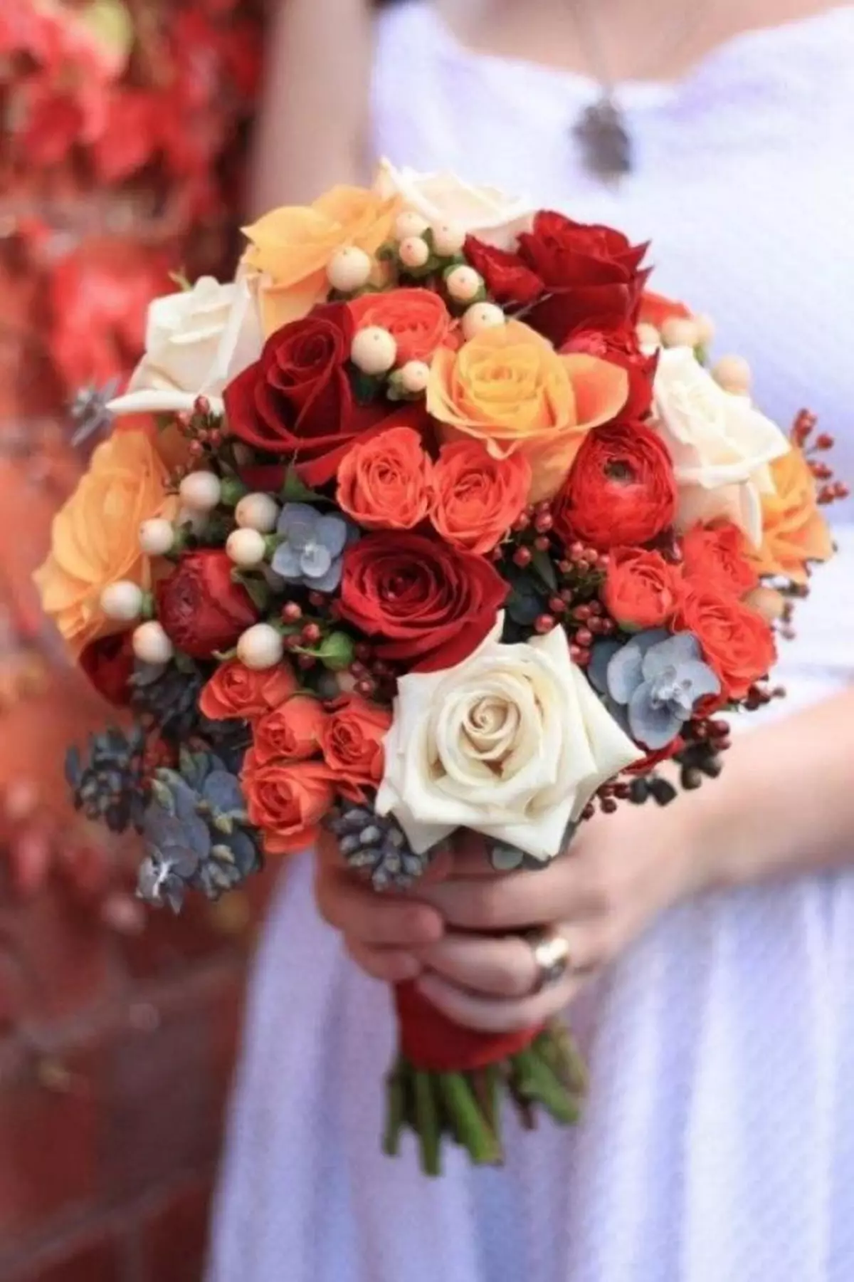 Bridal Bouquet med egne hænder (65 billeder): Hvordan laver man et bryllup buket af buske roser, penge og frugt selv trin for trin? 8020_8