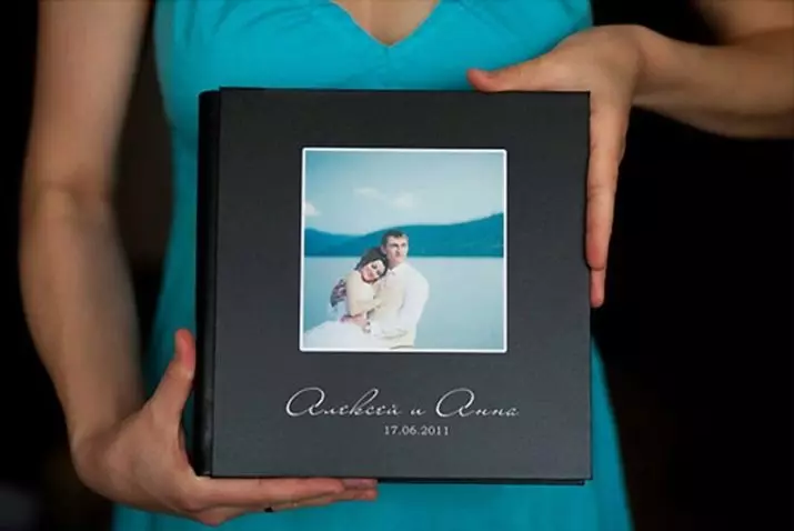 Original wedding gift (52 photos): What can you give newlyweds and a friend? Creative ideas of unusual wedding presents 8030_42