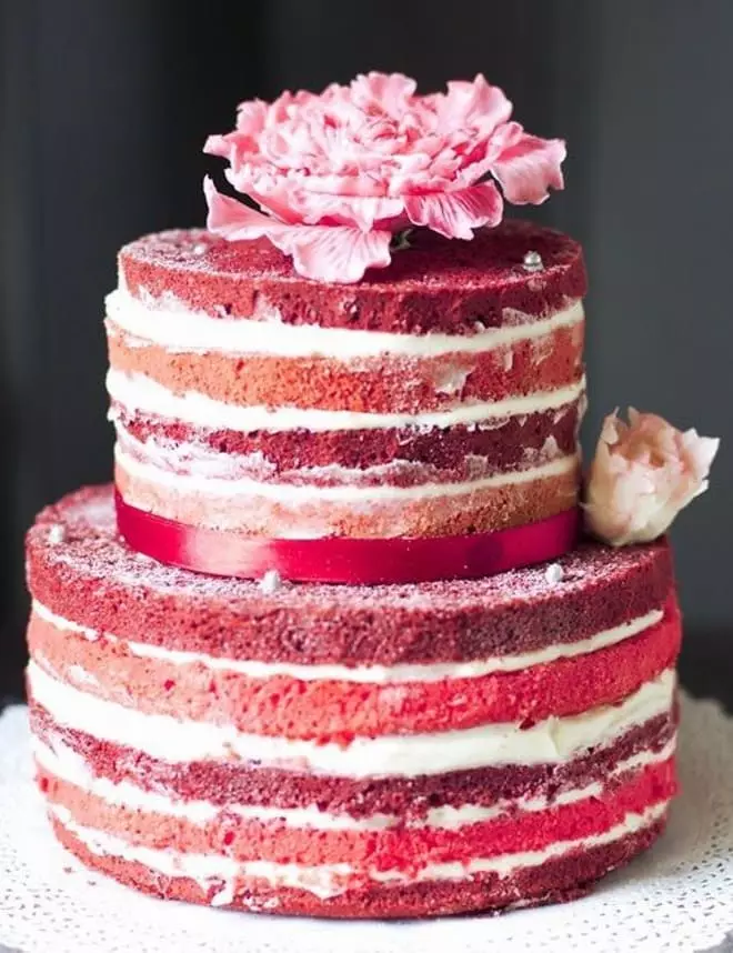 Kage i 10 års bryllupper (20 billeder): Vælg kølige kager på et rosa jubilæum eller på tin jubilæet med påskrifter 8061_11