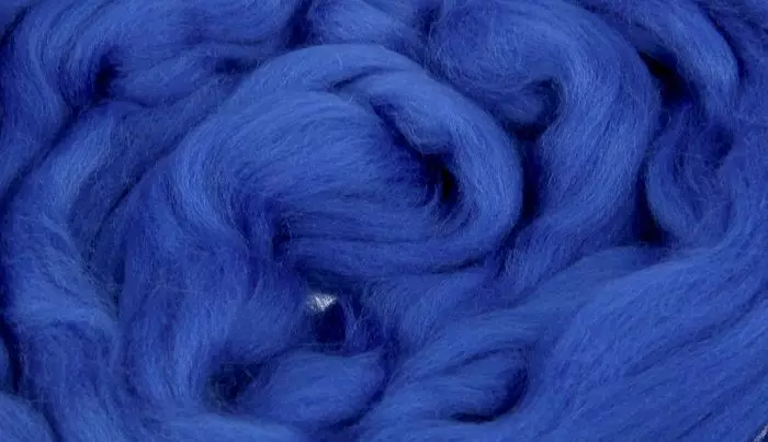 Feltro bagnato dalla lana (34 foto): quali strumenti sono necessari per infadere su una garza, seta e su altri tessuti? Che tipo di lana è meglio scegliere per la tecnologia? 8181_20