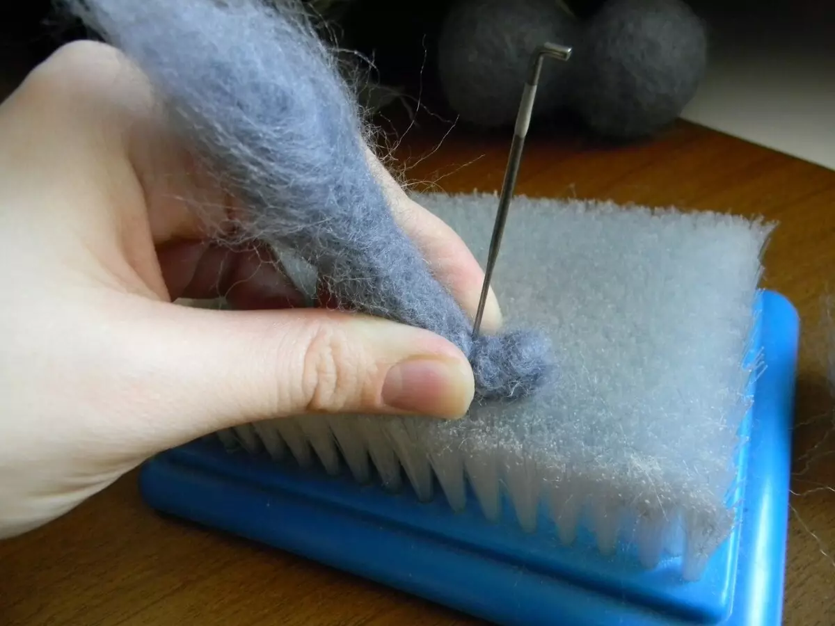 Izet za Feling (23 fotografije): Kako mogu zamijeniti iglice za vunu? Sorti iglice za Feling. Opis obrnutog igle i drugih vrsta 8185_20
