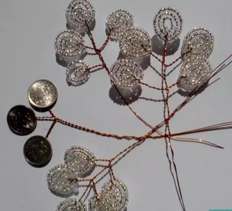 Pohon Uang Dari Bead (25 Foto): Cara Membuatnya Dengan Tangan Anda Sendiri Dari Manik-manik Dan Koin? Instruksi Langkah-demi-Langkah dan Kelas Master pada Tenun 8188_12