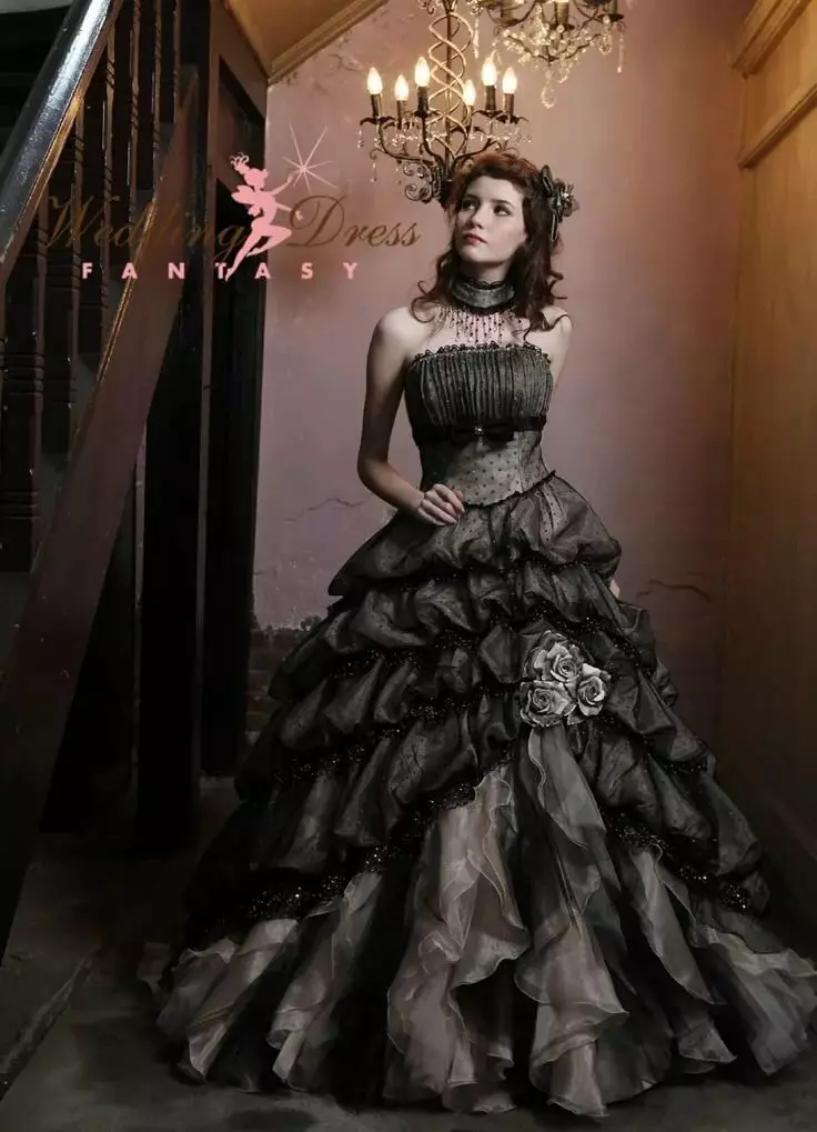 Gooti kleidid: Lolita stiilis, mustad pulmakleidid ja lühikese korsetiga lõpetamisel. Ilus näited õhtuse varustus 819_31
