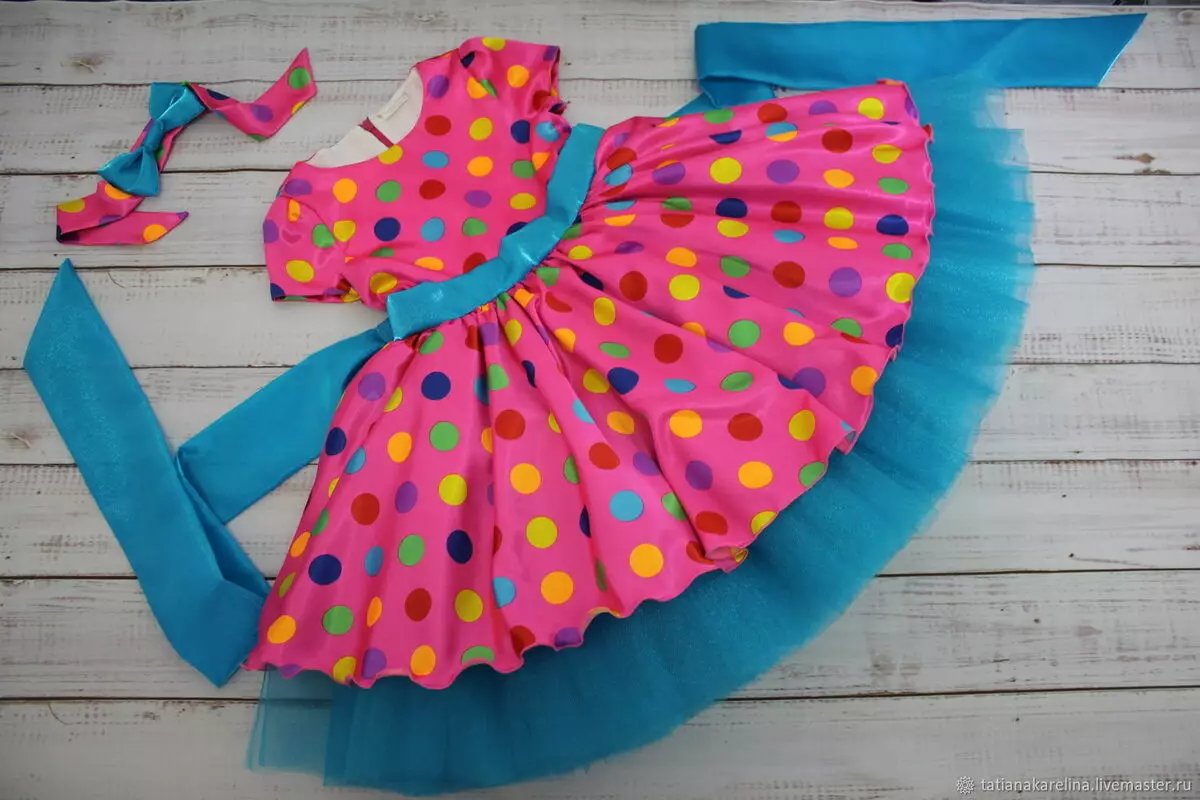 Nyttårets kjoler til jenter: Fargene til barnas kjoler til det nye året, kjoler til barn 5-10 år, 11-12 år og annet 822_24
