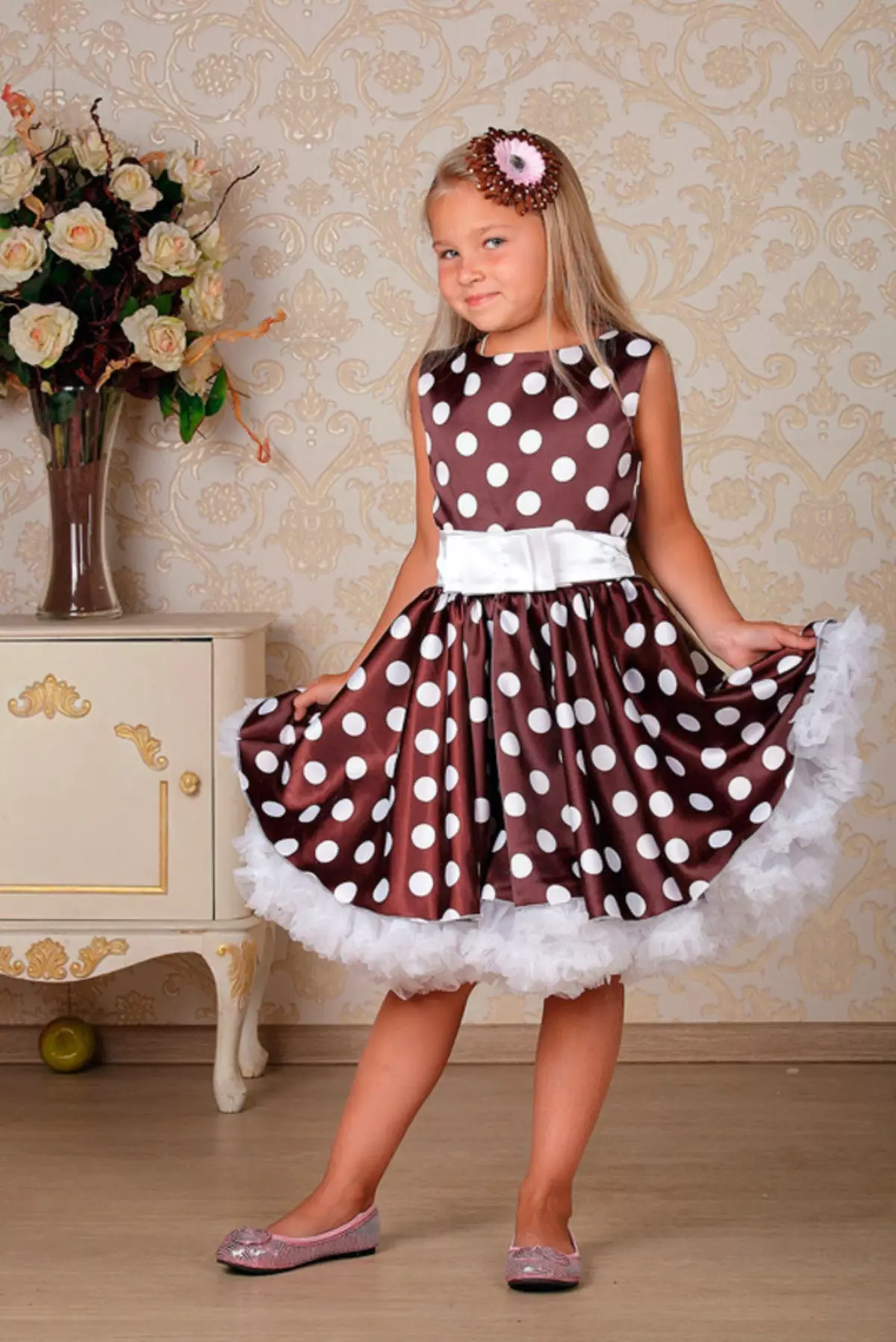 Nyttårets kjoler til jenter: Fargene til barnas kjoler til det nye året, kjoler til barn 5-10 år, 11-12 år og annet 822_29