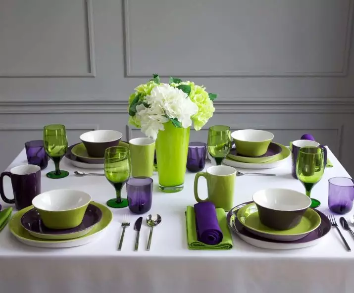 Tea Table (50 Valokuvat): TAULUKKOJA TEA: lle, miten palvella pyöreää pöytää teetä juomaan 8250_41