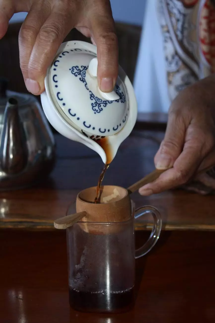 Tea Table (50 Valokuvat): TAULUKKOJA TEA: lle, miten palvella pyöreää pöytää teetä juomaan 8250_6