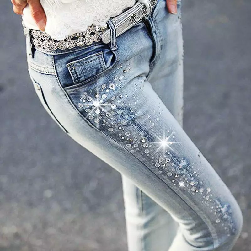 איך ברזל ג'ינס? האם ניתן ברזל ג 'ינס ברזל לאחר כביסה? כיצד להחליק את המוצר לאחר רותחים? 828_10