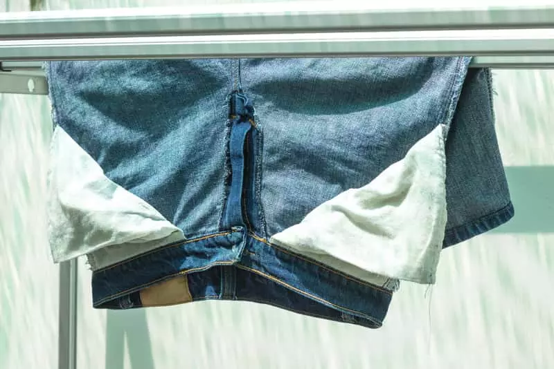 Come stirare i jeans? È possibile stirare i jeans in ferro dopo il lavaggio? Come lisciare il prodotto dopo la bollitura? 828_17