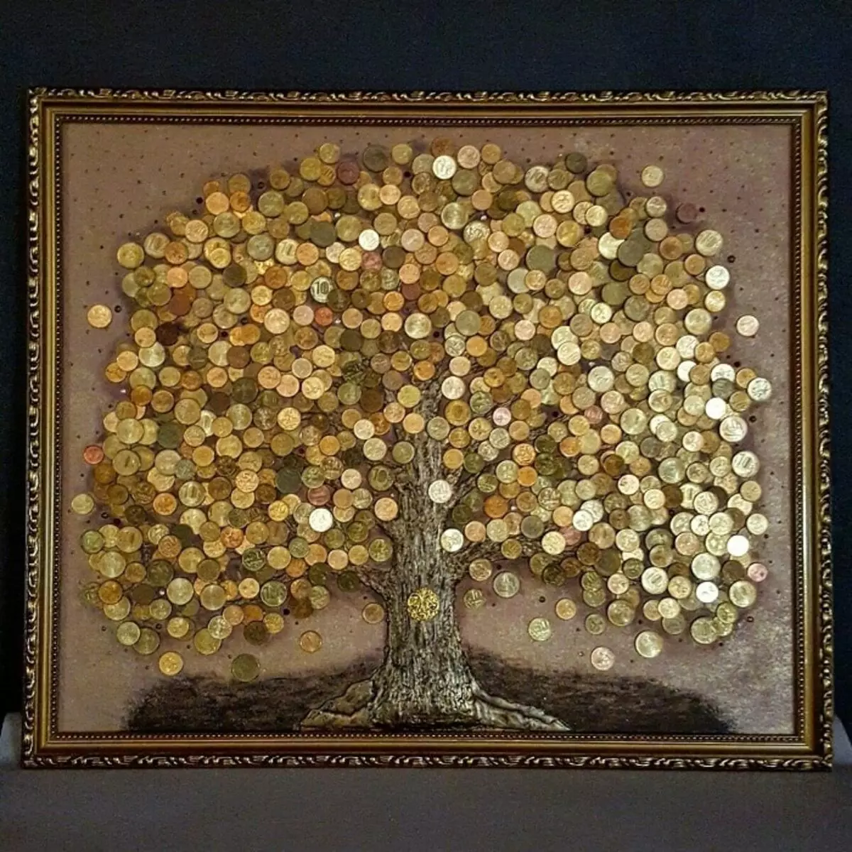 Pokok wang dari syiling dengan tangan mereka sendiri (26 gambar): kelas induk langkah demi langkah untuk pembuatan kayu dari jejak dan duit syiling emas 8291_24