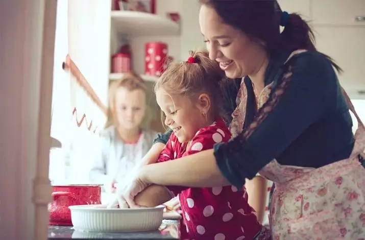 Žena ošípaných (28 fotografií): Žena kompatibilita kancelária s kohútom na mužov a psa, koňom a kozím, potkanom a králičím, osobnostnými charakteristikami 8322_6