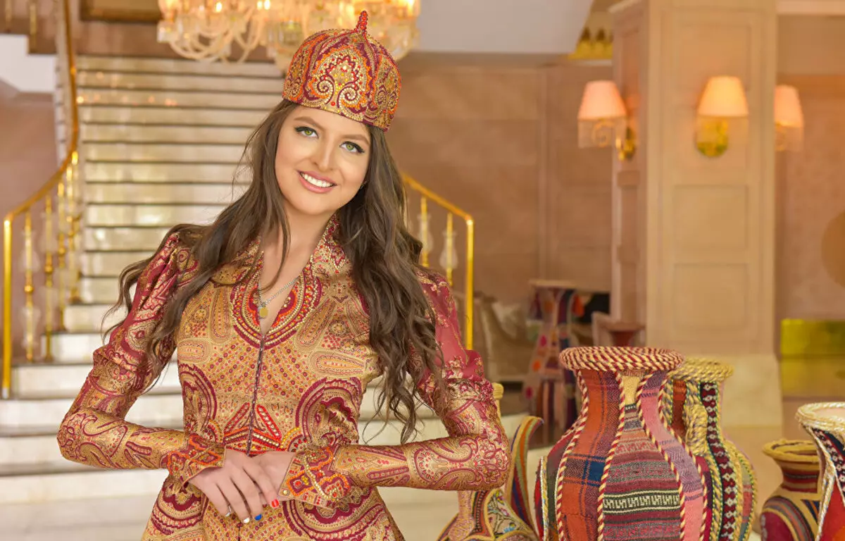Traxe nacional de Azerbaiyán (40 fotos): roupa feminina tradicional para representantes dos indíxenas de Azerbaiyán 834_23