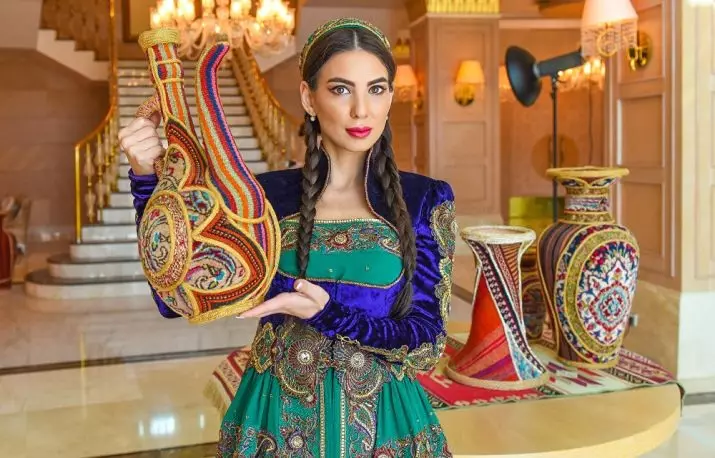 Aserbaidschaner Nationalanzug (40 Fotos): Weibliches traditionelles Outfit für Vertreter der indigenen Menschen von Aserbaidschan 834_26