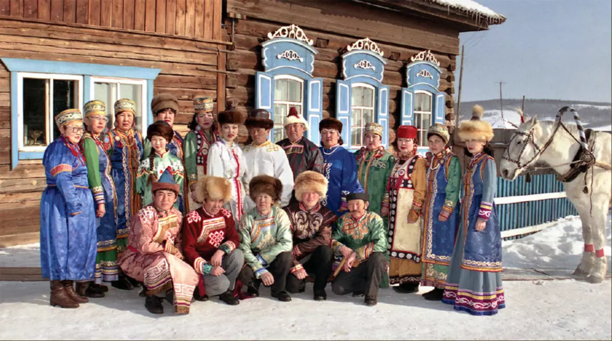 Saman Nasional Buryat (66 Gambar): Pakaian Buryat Perempuan Tradisional, Suit Bergaya Orang-orang Buryatia 835_54