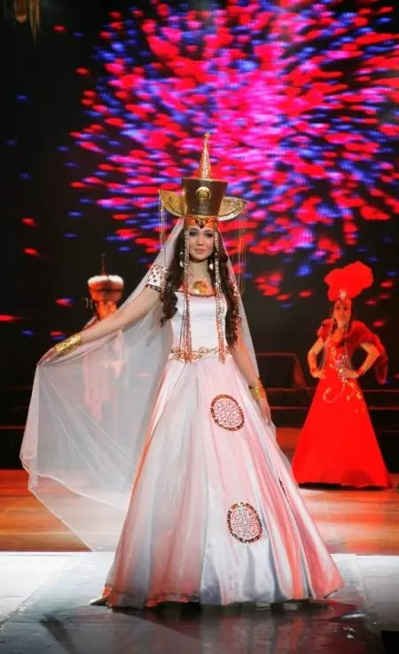 Buryat Traxe Nacional (66 fotos): roupa feminina tradicional de Buryat, traxes estilizados da xente de Buryatia 835_66