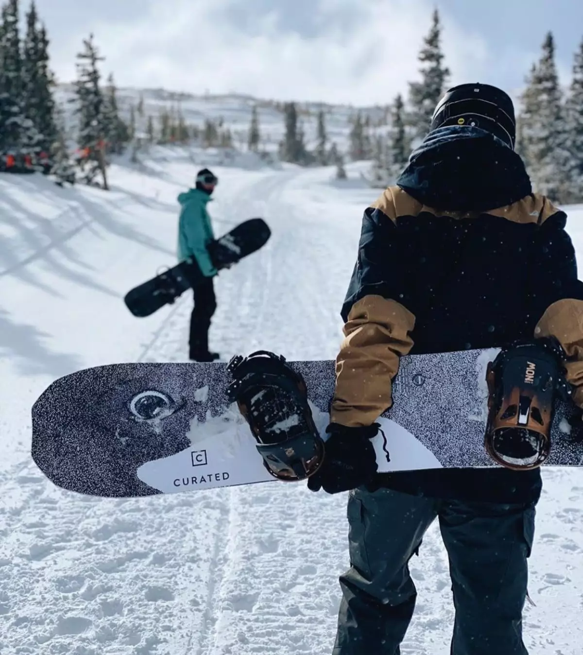 តើធ្វើដូចម្តេចដើម្បីជ្រើសរើស snowboard សម្រាប់កំណើនមួយ? Rostovka របស់ស្ត្រី។ តើធ្វើដូចម្តេចដើម្បីជ្រើសរើសជាបុរសដែលមានទំហំ snowboard? ការជ្រើសរើសនៃរង្វាស់សម្រាប់កុមារ 8381_5
