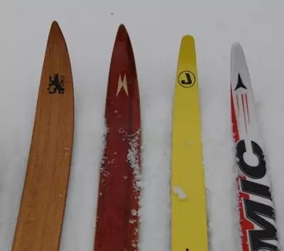 Hoe kiest u Ski's voor de skate-beroerte voor groei? Rostovka voor volwassenen en selectie van lengtes voor kinderen. Het kiezen van de juiste maat voor een skiër 175, 180 cm en de andere van de groei 8384_6