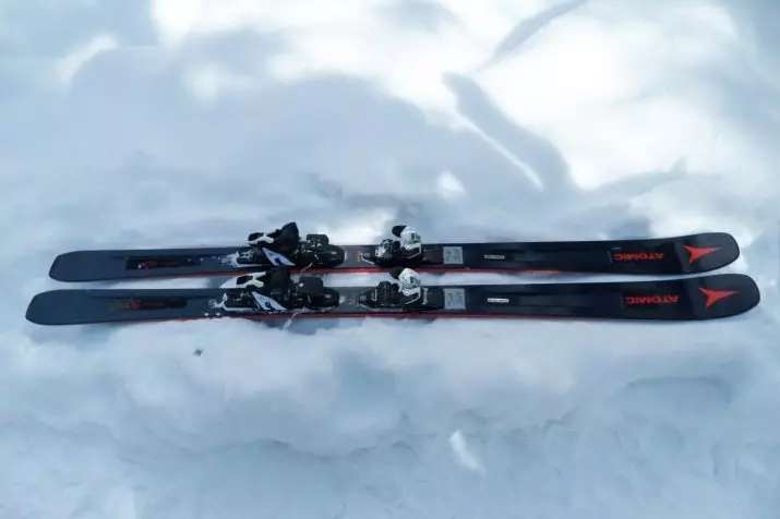 Ski Atomic: Cross-Cross, Mountain and Ice Skating. Zazakely, ny skis vehivavy sy ny lehilahy, ny fanamarihany. Ahoana ny fomba hisafidianana ny skiing matihanina amin'ny lanjany? 8387_22