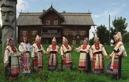 カレロフの国立衣装（40枚の写真）：女性の伝統的なカレリアの衣装 838_16