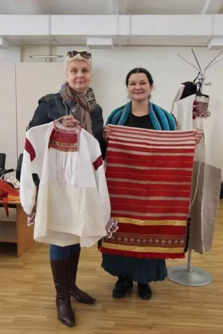 カレロフの国立衣装（40枚の写真）：女性の伝統的なカレリアの衣装 838_17