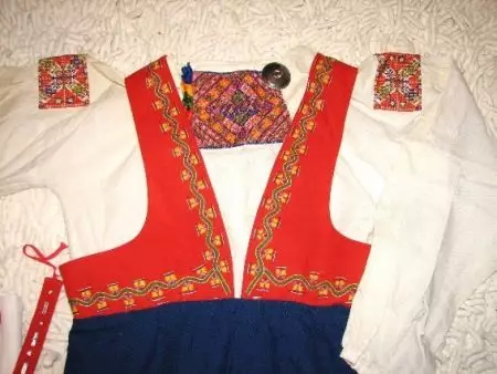 Национални костим Карелова (40 фотографија): Женски традиционални Карелиан Оутфит 838_25