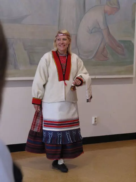 Nacionalinis Karelovo kostiumas (40 nuotraukų): Moteris tradicinė Karelijos apranga 838_28