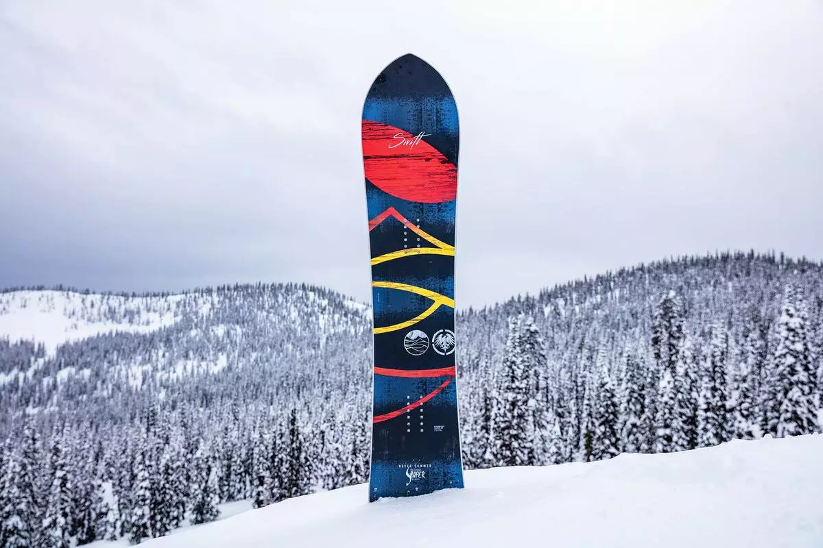 Snowboard deformācija: Boobiju veidi un to mērķis. Rocker un Camer, hibrīda novirze un citi veidi. Kas ir labāk izvēlēties iesācējiem? 8395_15
