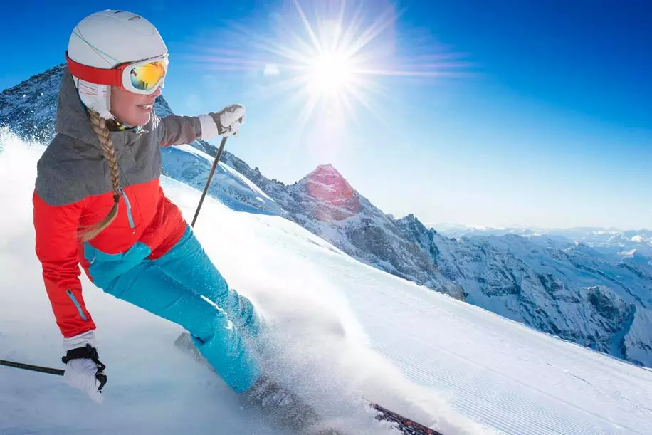 Gots d'esquí: com triar-los? Nadó i altres ulleres amb diòptries, models esportius per esquiar. Cobertes per a ulleres 8403_4