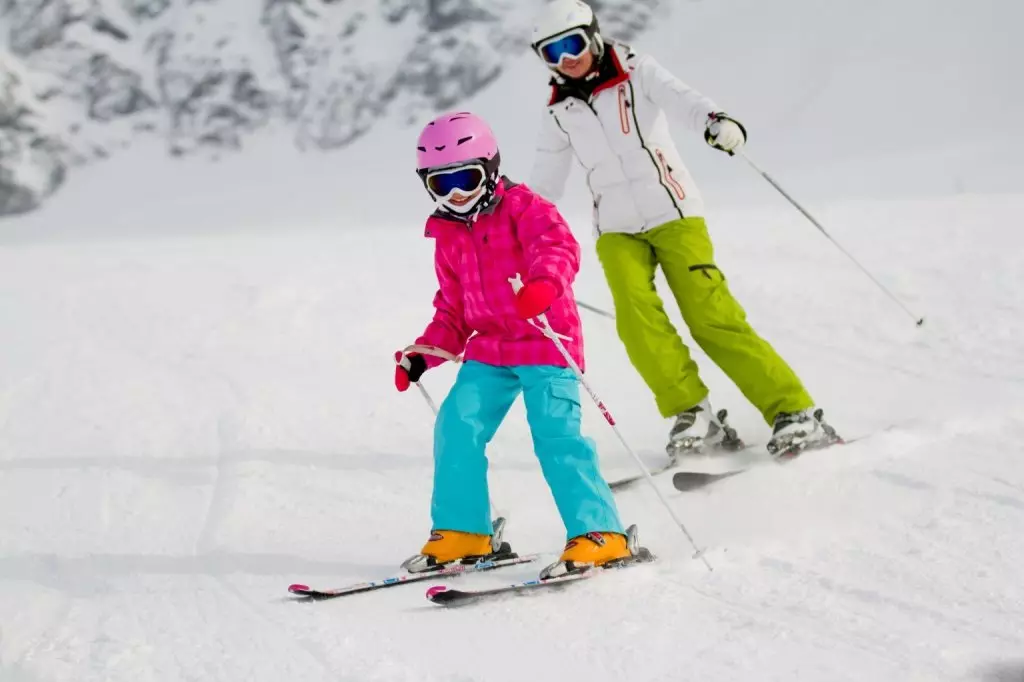 Ngencengi ski bocah: jinis pengikat ski ing sepatu. Cara Instal Fastening Universal? 
