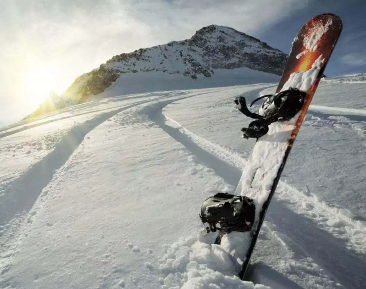 Beroerte Kant Snowboard: Wat is Orcherase? Hoe scherp met je eigen handen? Caps van slijpgereedschap 8411_5