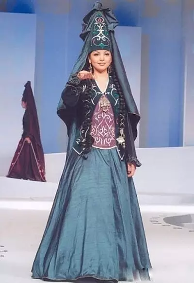 Kazakh National Costume (68 mga larawan): Babae tradisyonal na kasuutan Kazakhs, folk sangkapan para sa batang babae mula sa Kazakhstan 842_14