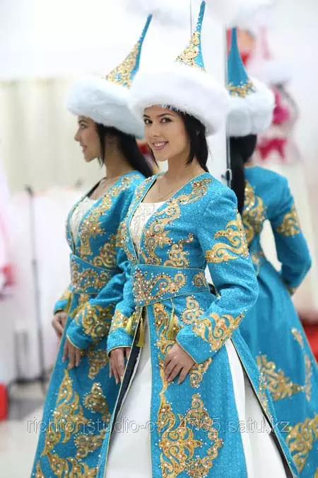 Kazahh Costum Național (68 Fotografii): Costum tradițional de sex feminin Kazahs, costum popular pentru fată din Kazahstan 842_49