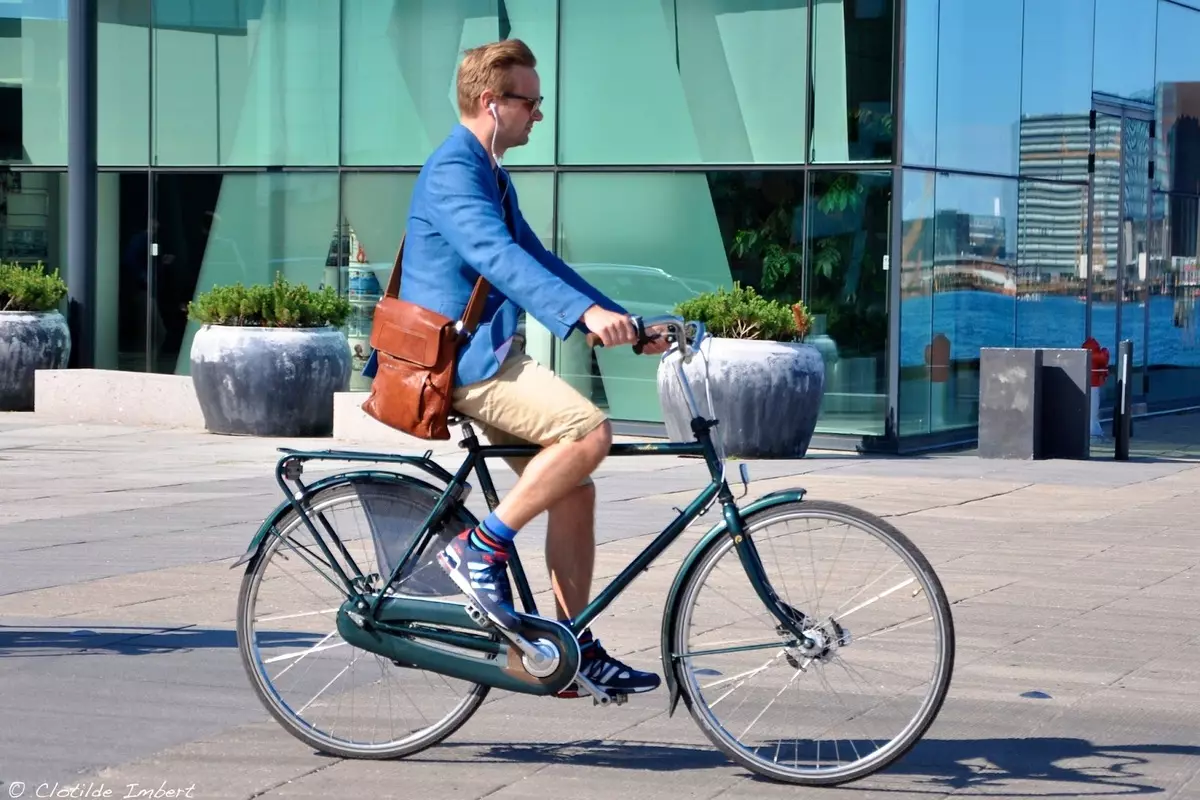 Pleasure FIKES: Foar manlju en froulju, om troch it bosk te rinnen en om 'e stêd mei in bern en sûnder. Hoe te kiezen? Beoardielje de bêste modellen 8440_31