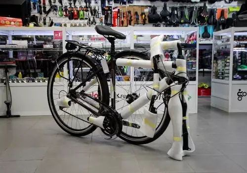 dimensions: longitud, bicicleta mides de bicicleta en una caixa, 26 polzades i 29 polzades. Quina és la durada mitjana de la bicicleta estàndard? 8448_17