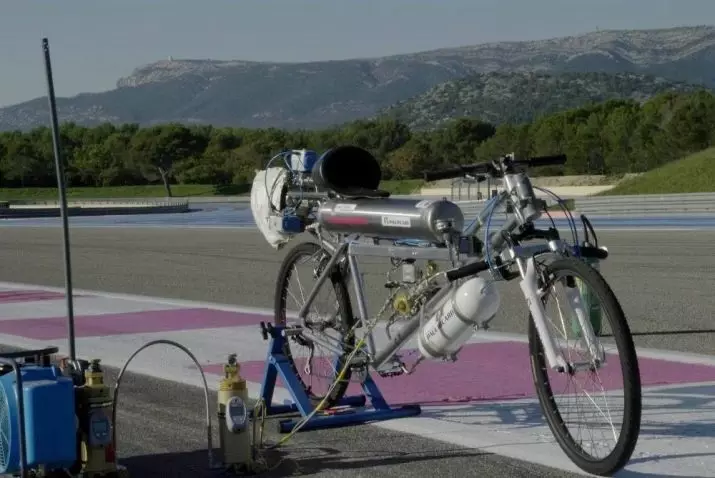 Biçikleta më e shpejtë në botë: çfarë biçikletë pa motor po shkon më shpejt se të gjithë? 8455_9