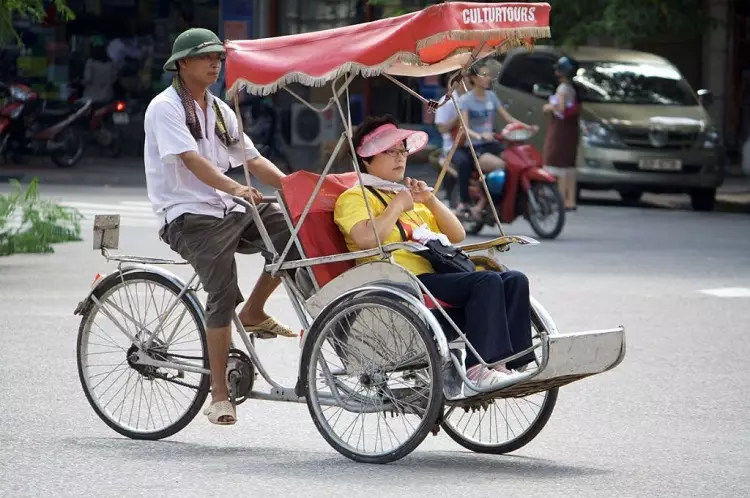 Veloriksha (17 foto's): Riksja Riksja Fietse met elektriese en motor, elektriese velaik met 'n yskas 8468_6